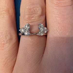 The Leo diamond enhancer